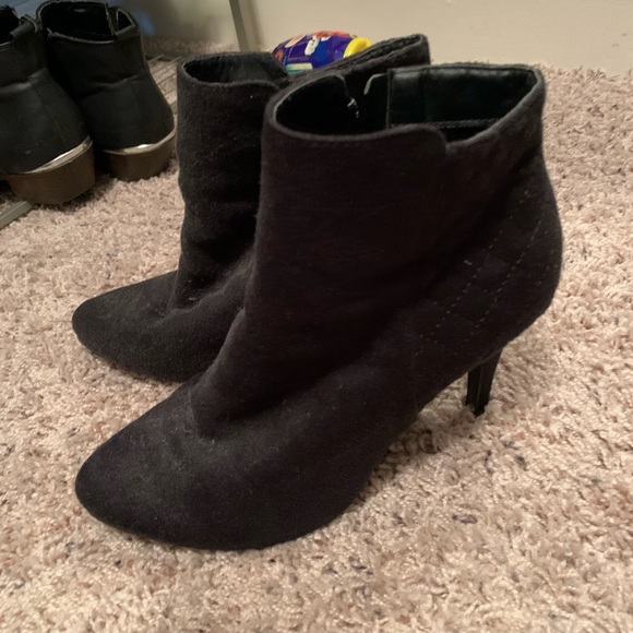 Black heel booties - Picture 1 of 1